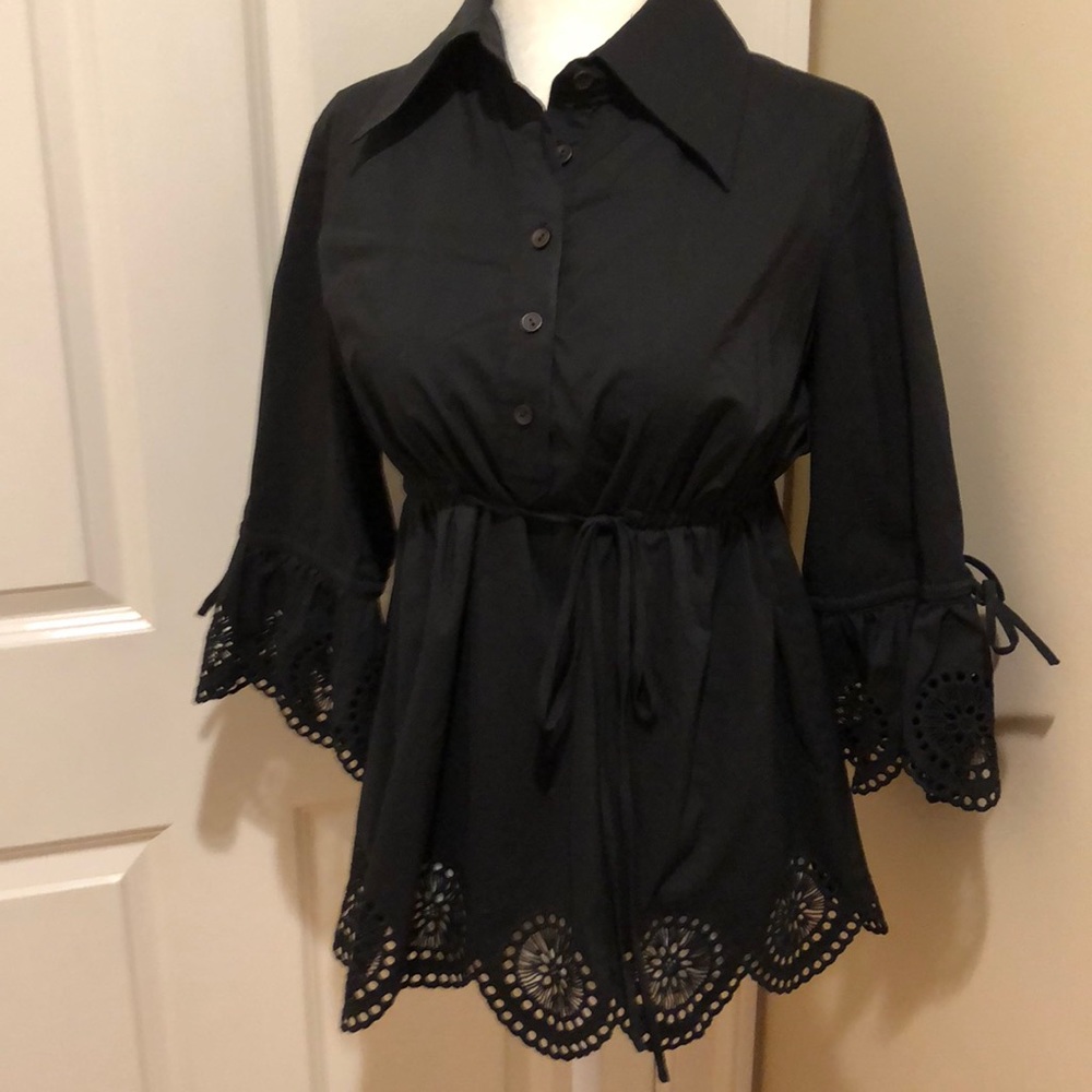 Robert Rodriguez size 8 black and lace blouse
